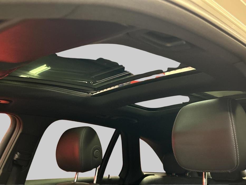 MERCEDES-BENZ GLC 2021