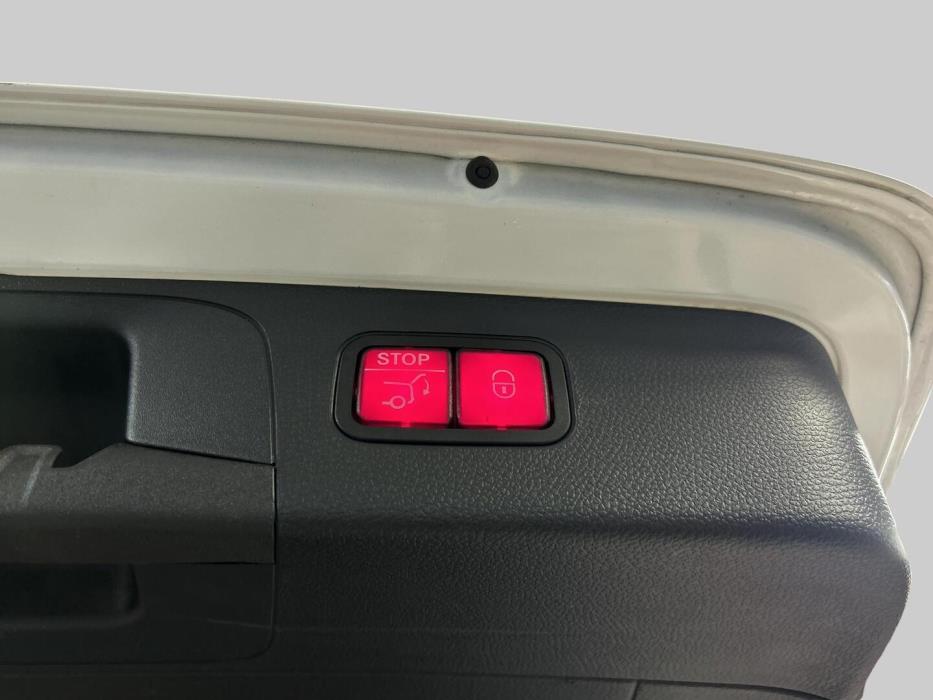 MERCEDES-BENZ GLC 2021