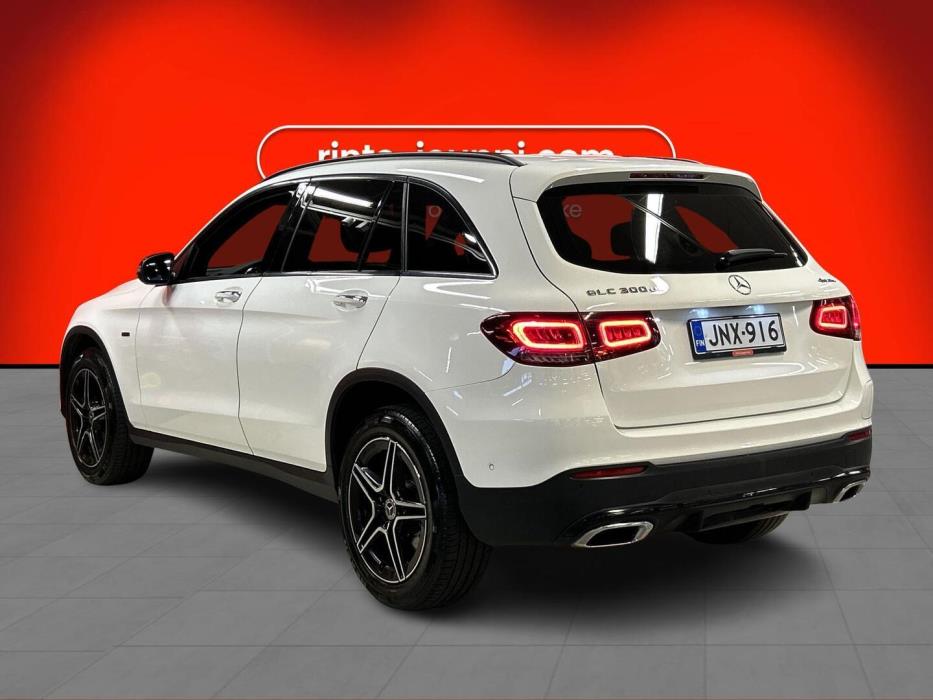 MERCEDES-BENZ GLC 2021