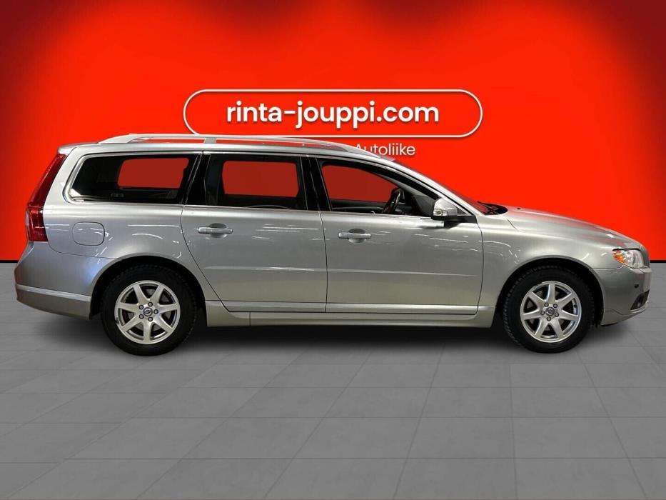 VOLVO V70 2010