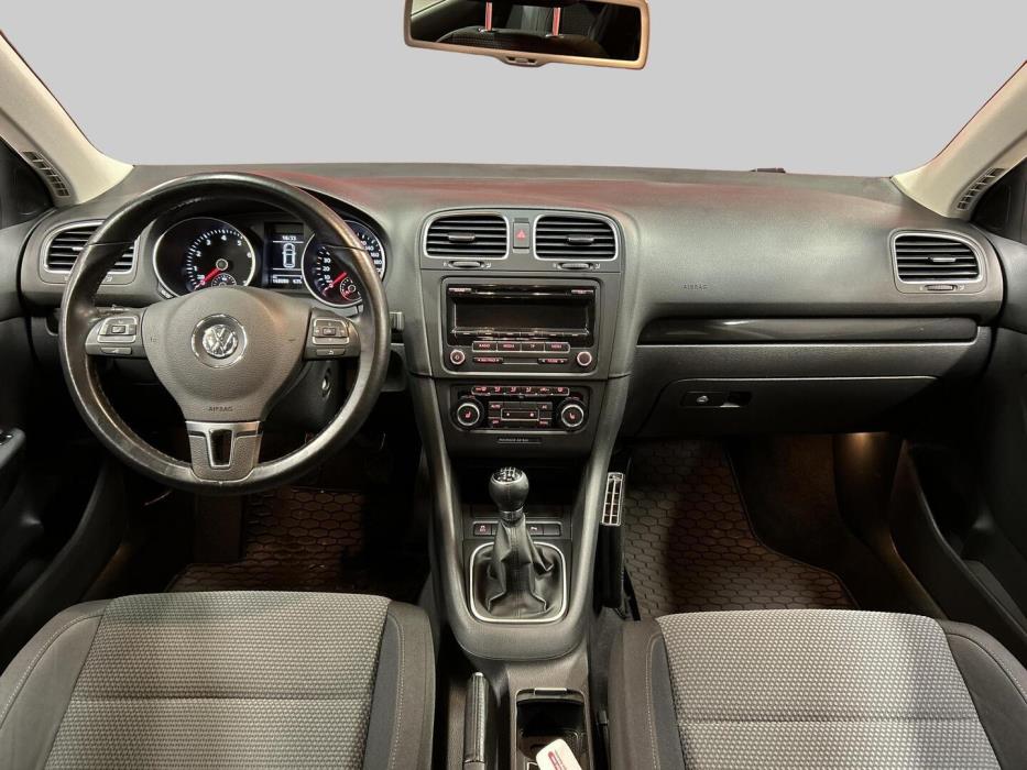 VOLKSWAGEN Golf 2013