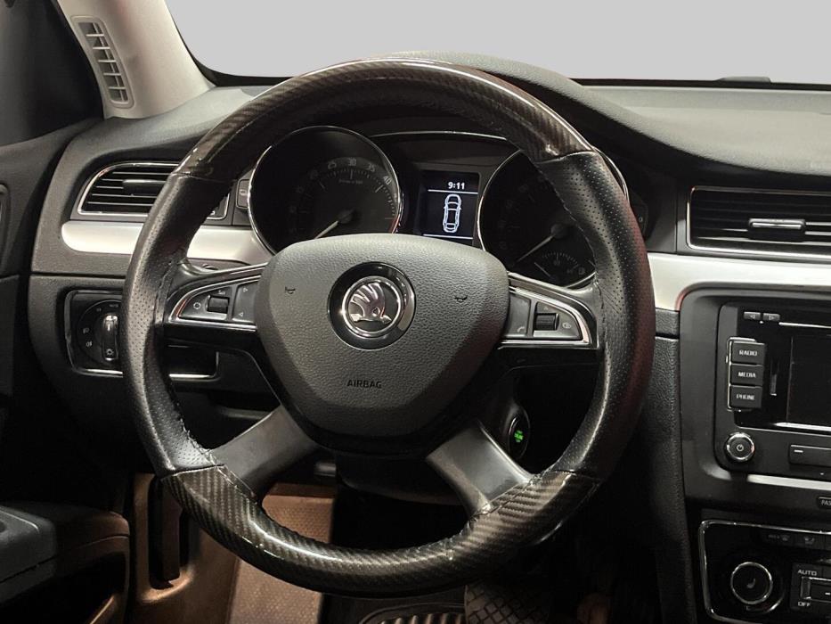 SKODA Superb 2015