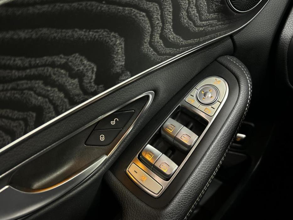 MERCEDES-BENZ C 2019