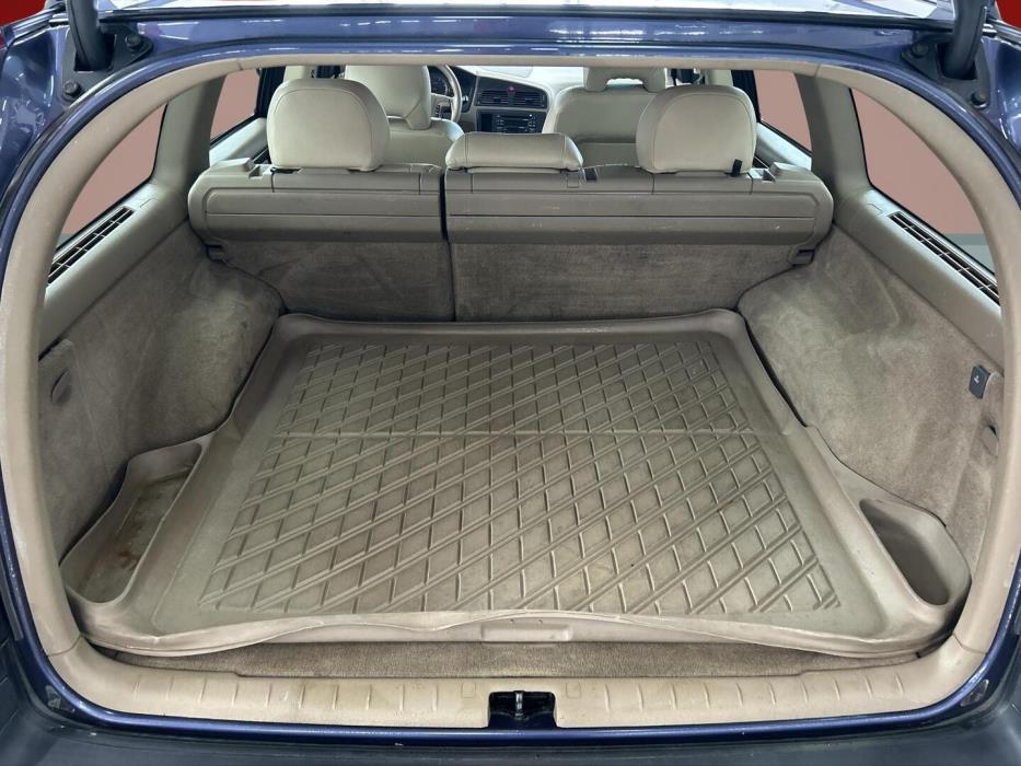 VOLVO V70 2003