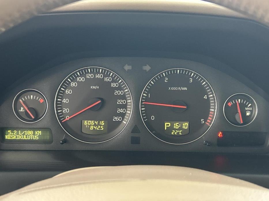 VOLVO V70 2003