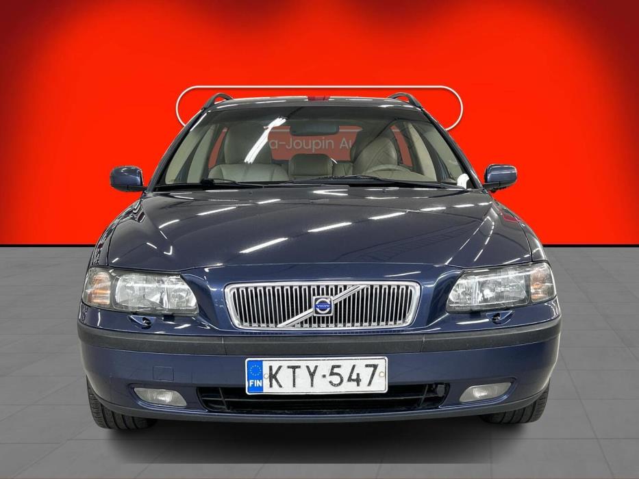 VOLVO V70 2003