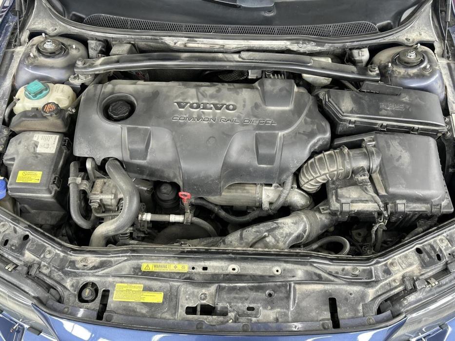VOLVO V70 2003
