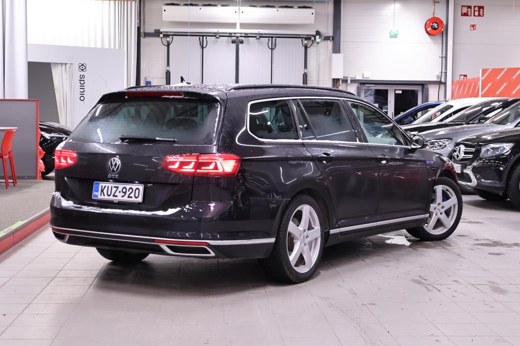 VOLKSWAGEN Passat 2022