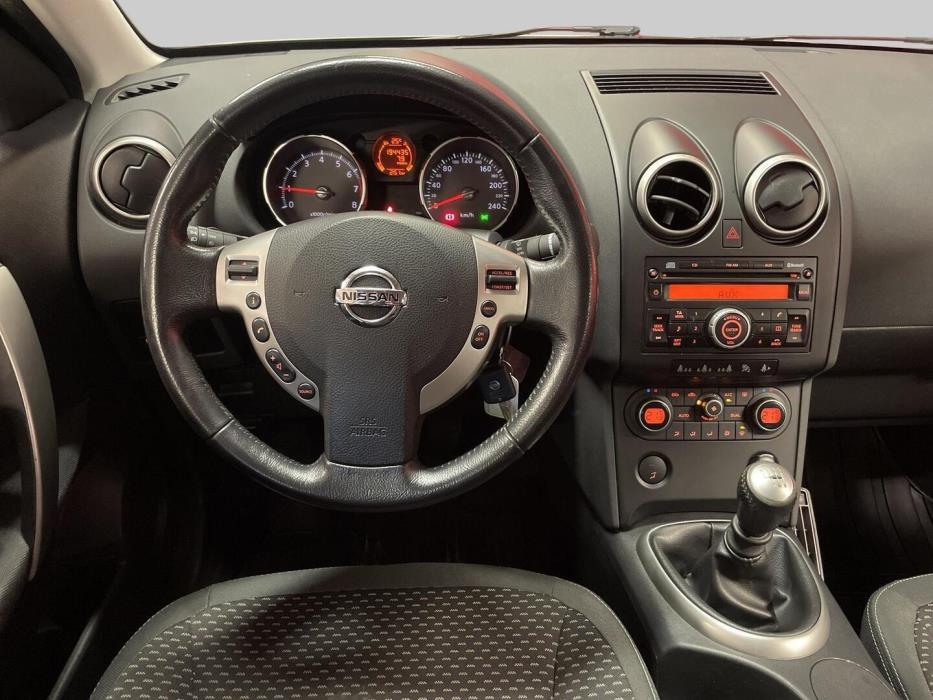NISSAN Qashqai 2010