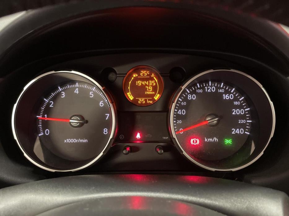 NISSAN Qashqai 2010