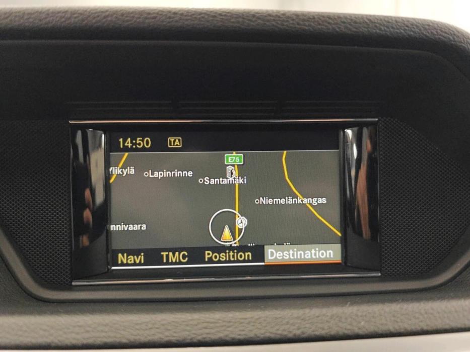 MERCEDES-BENZ E 2012