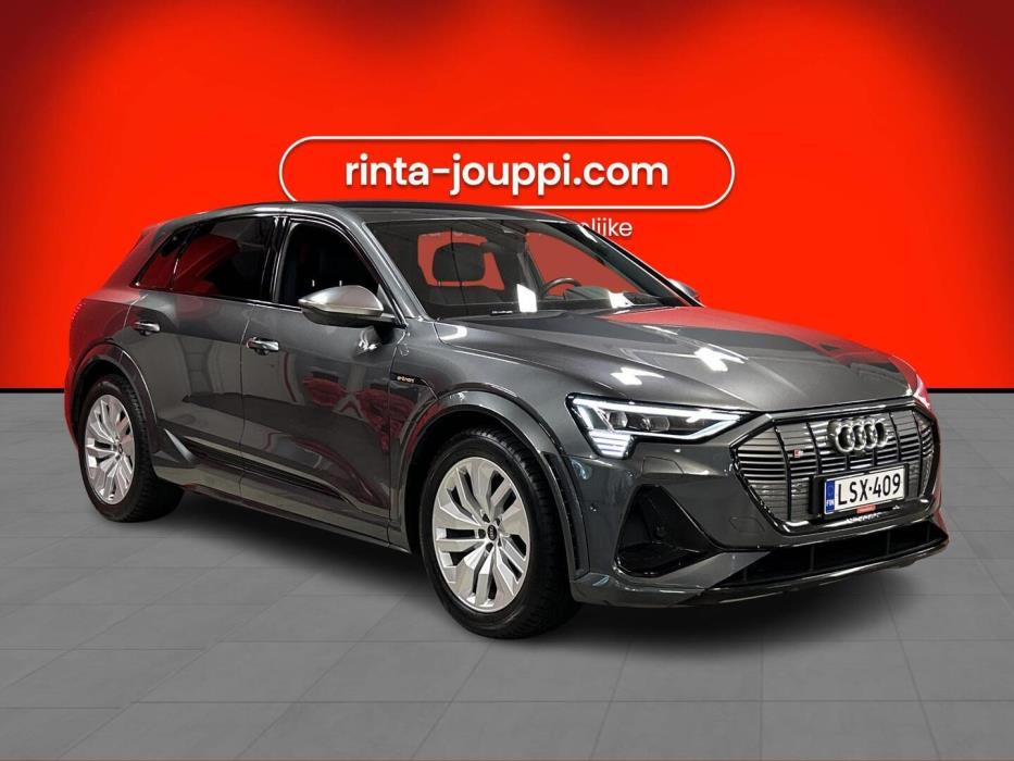 AUDI e-tron 2022