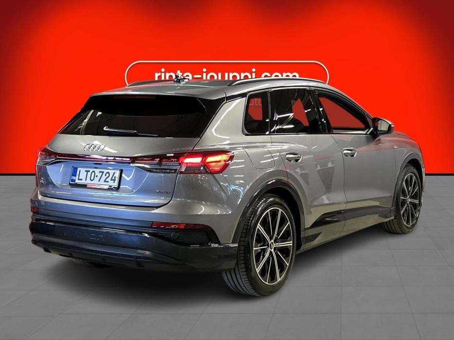 AUDI Q4 e-tron 2022