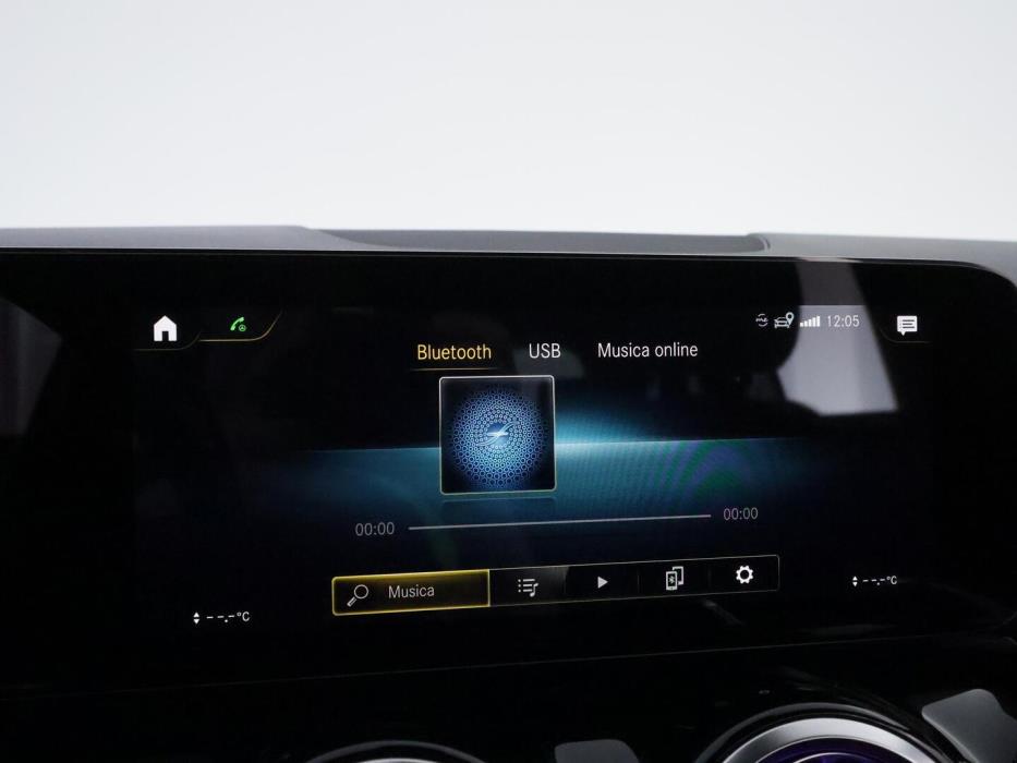 MERCEDES-BENZ EQA 2022