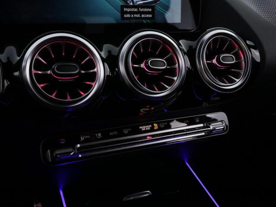 MERCEDES-BENZ EQA 2022