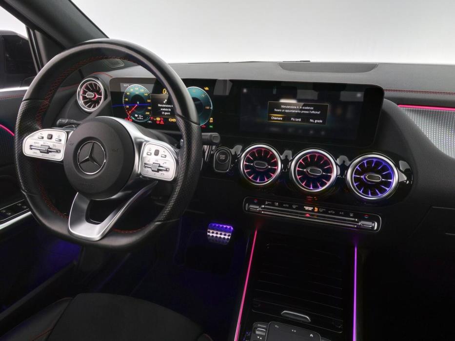 MERCEDES-BENZ EQA 2022