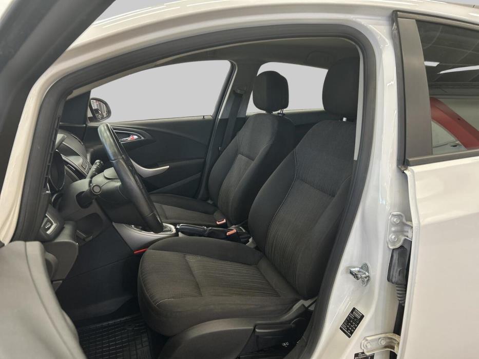 OPEL Astra 2012