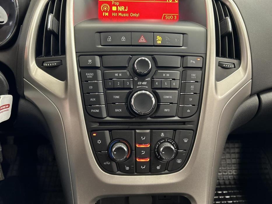 OPEL Astra 2012
