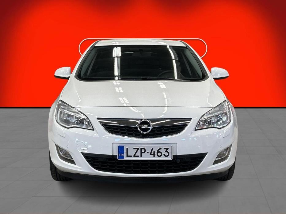 OPEL Astra 2012
