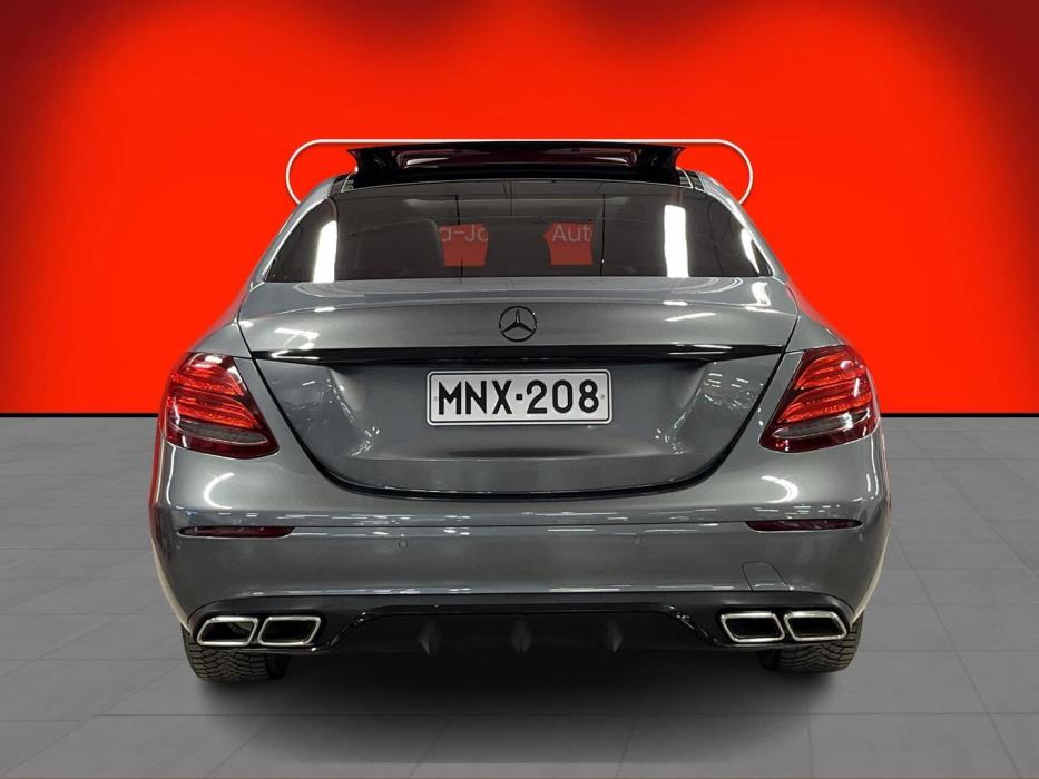 MERCEDES-BENZ E 2017