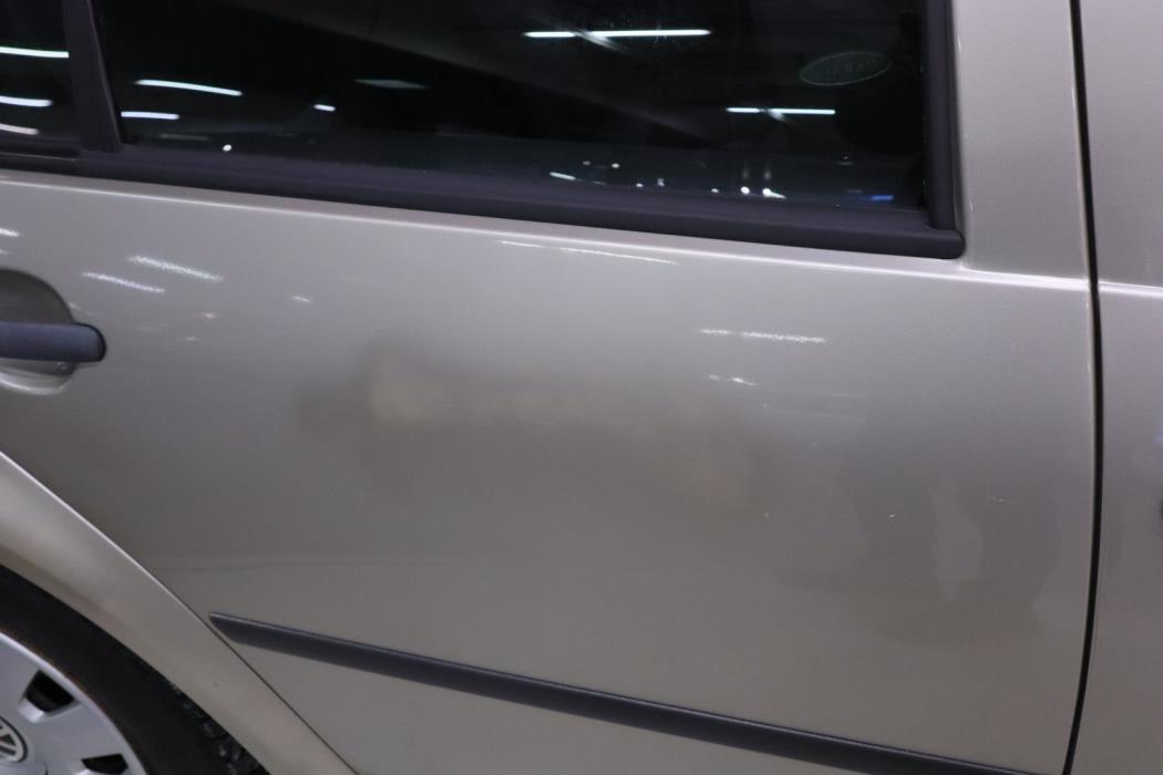 VOLKSWAGEN Golf Variant 2005