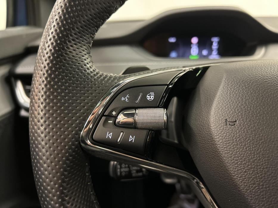 SKODA Enyaq 2023
