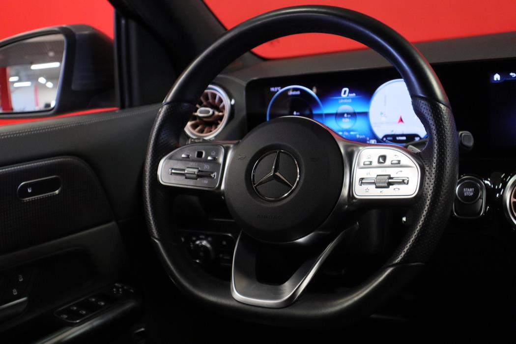 MERCEDES-BENZ EQA 2022