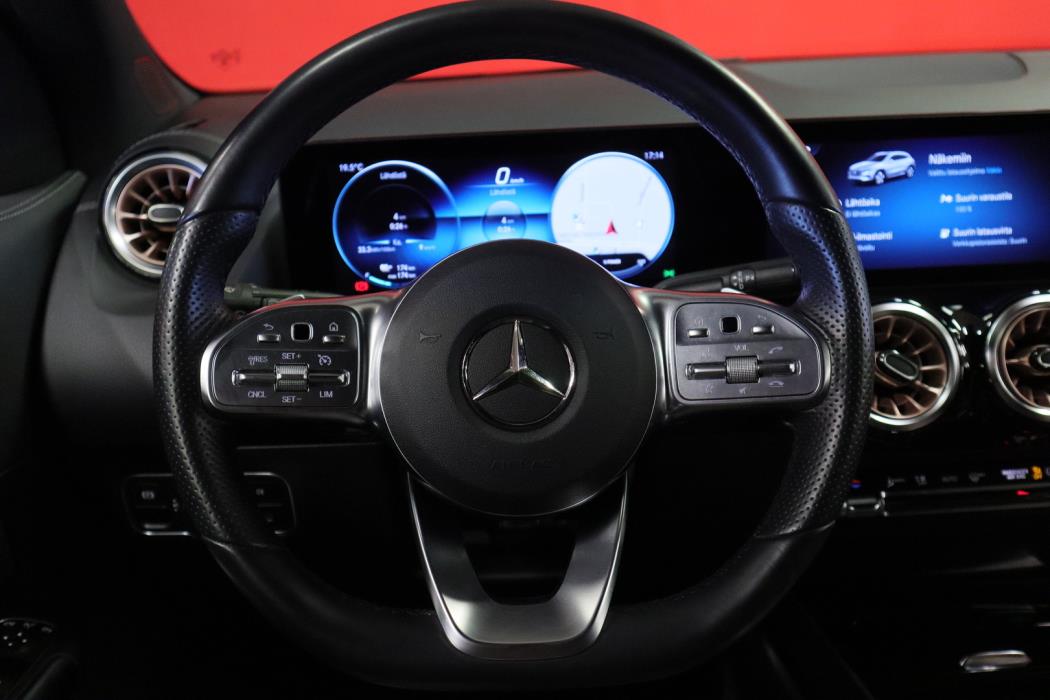MERCEDES-BENZ EQA 2022