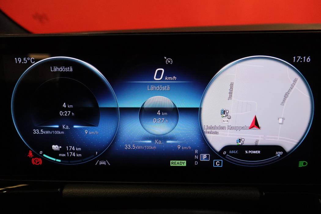MERCEDES-BENZ EQA 2022