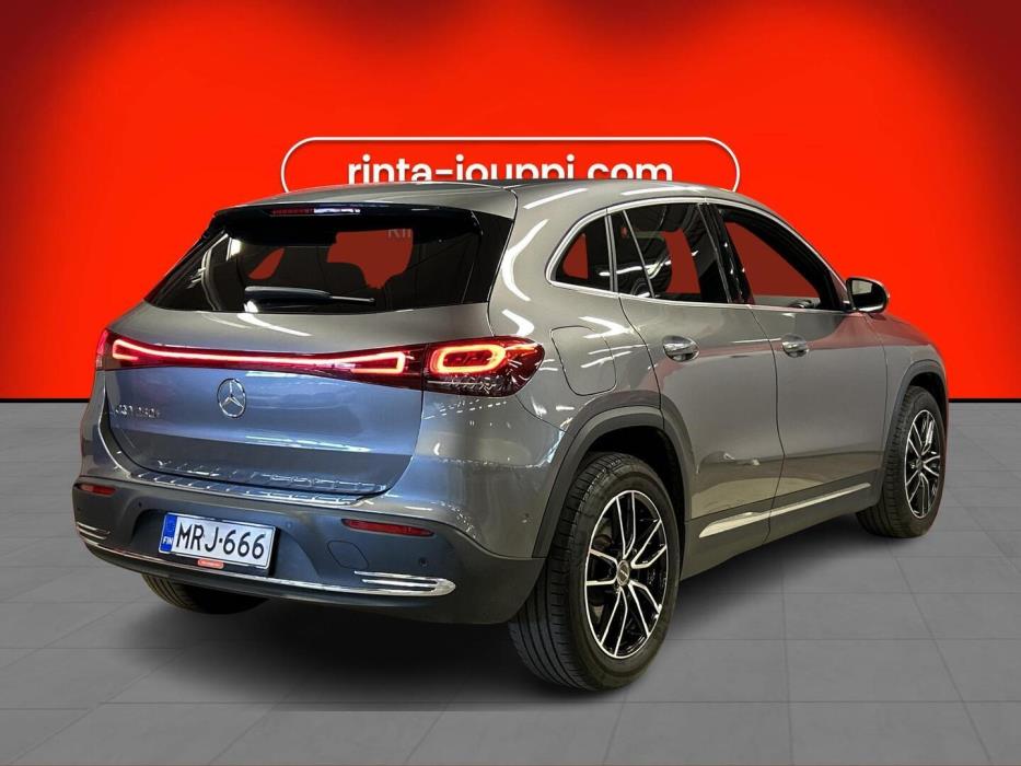 MERCEDES-BENZ EQA 2022