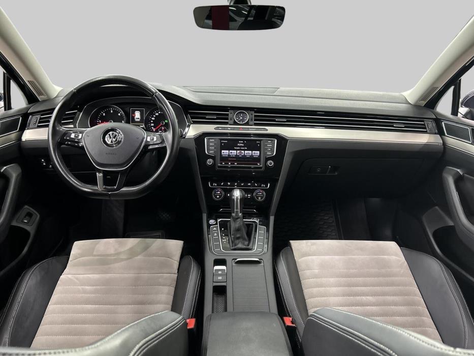 VOLKSWAGEN Passat 2016