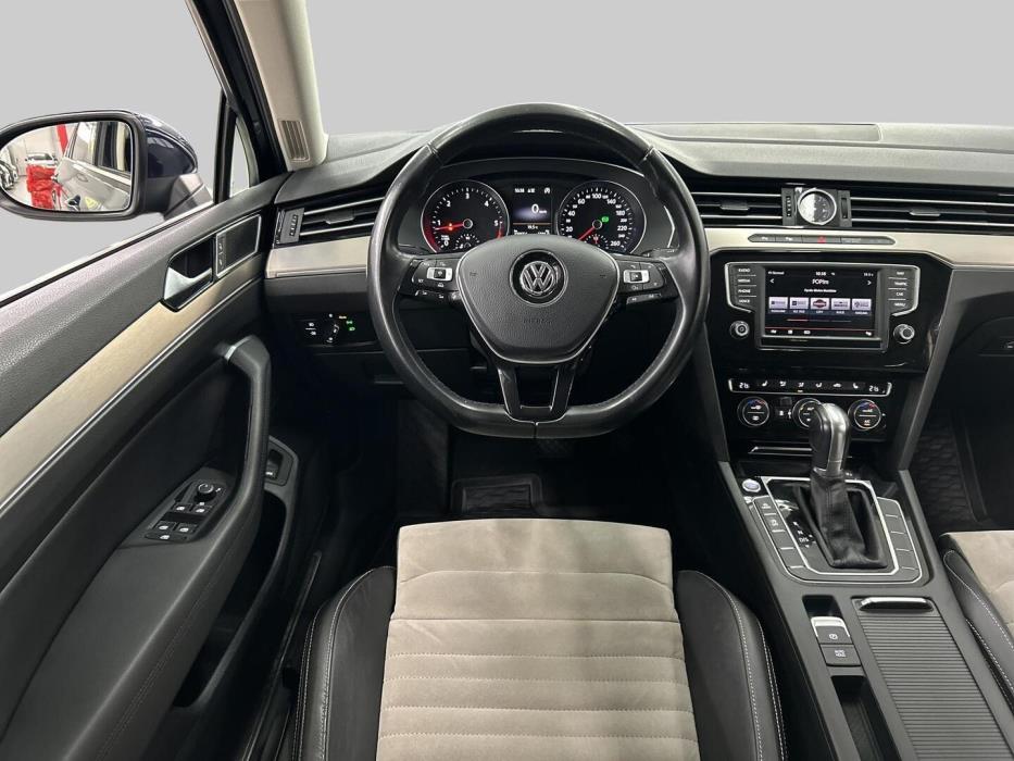 VOLKSWAGEN Passat 2016