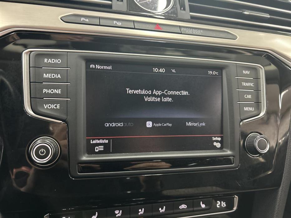 VOLKSWAGEN Passat 2016