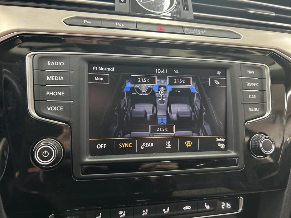 VOLKSWAGEN Passat 2016
