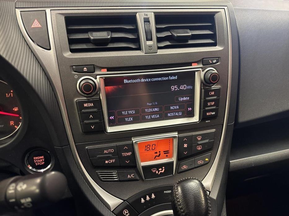 TOYOTA Verso-S 2012