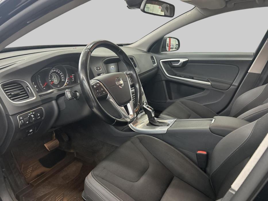 VOLVO V60 2014