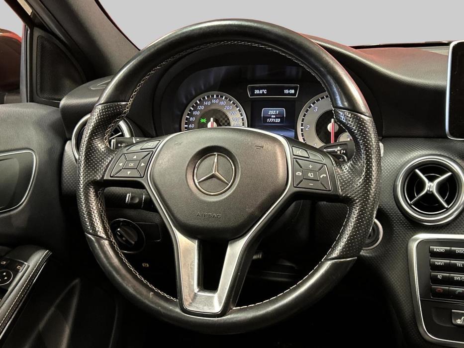 MERCEDES-BENZ A 2015
