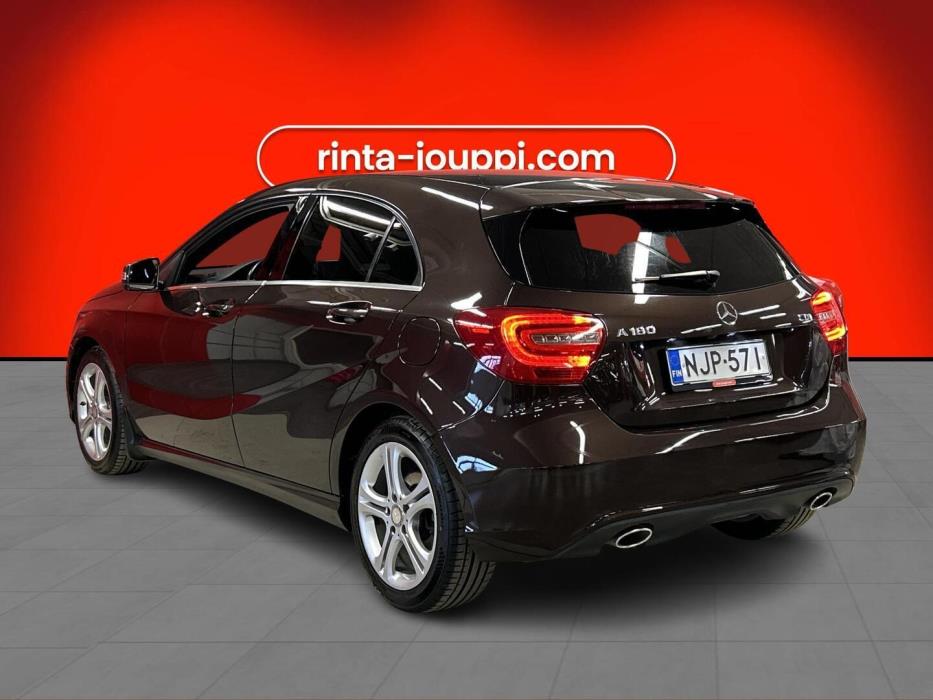 MERCEDES-BENZ A 2015