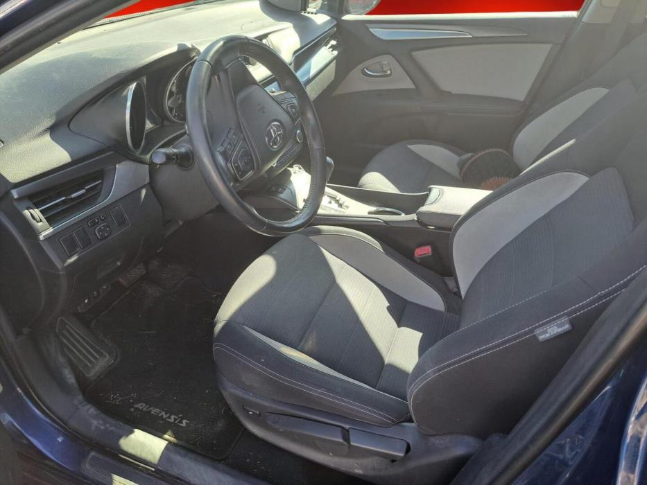 TOYOTA Avensis 2017