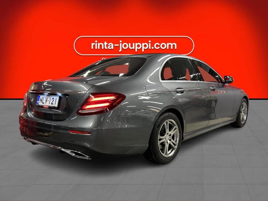 MERCEDES-BENZ E 2017