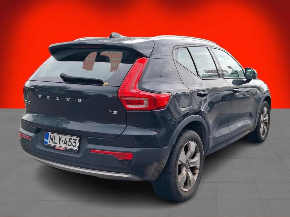 VOLVO XC40 2020