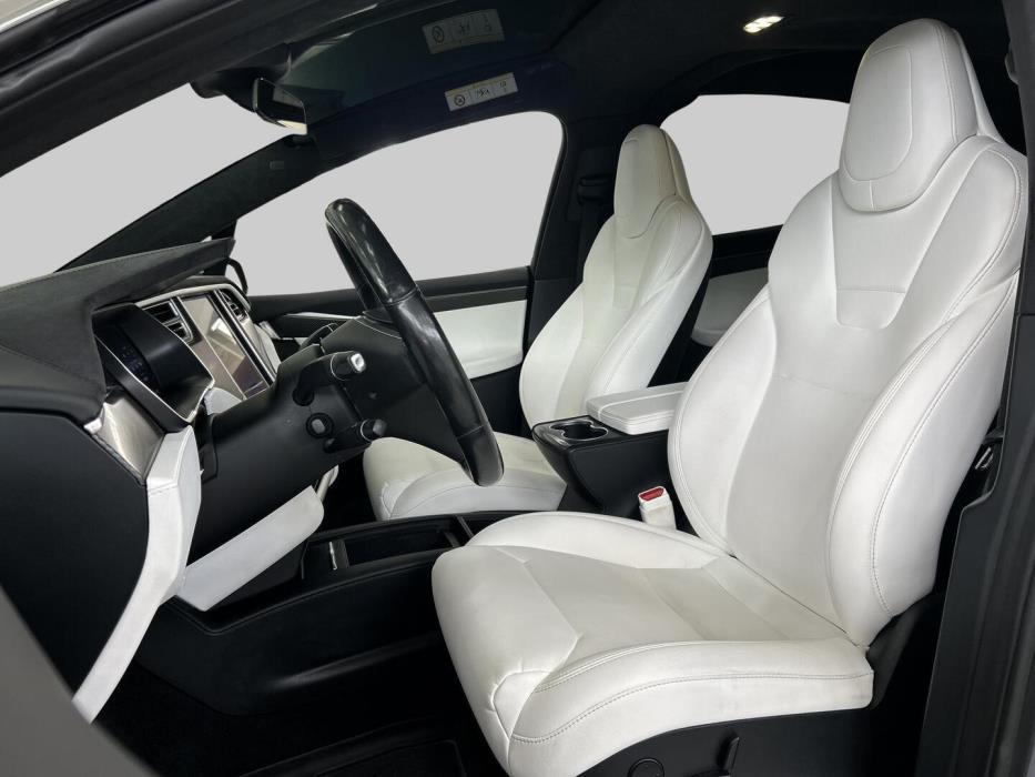 TESLA Model X 2017
