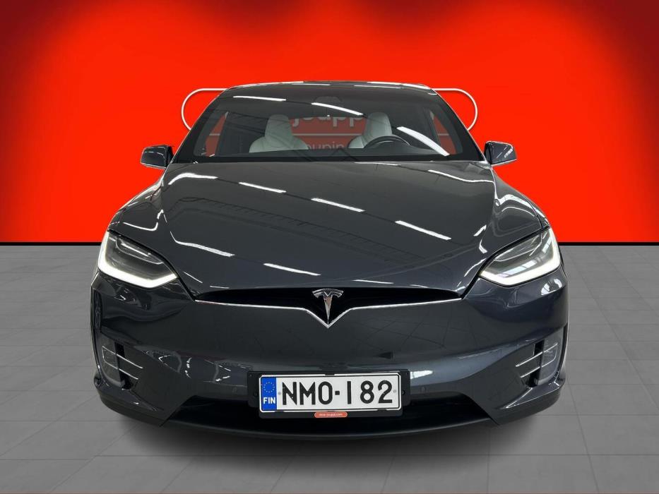 TESLA Model X 2017