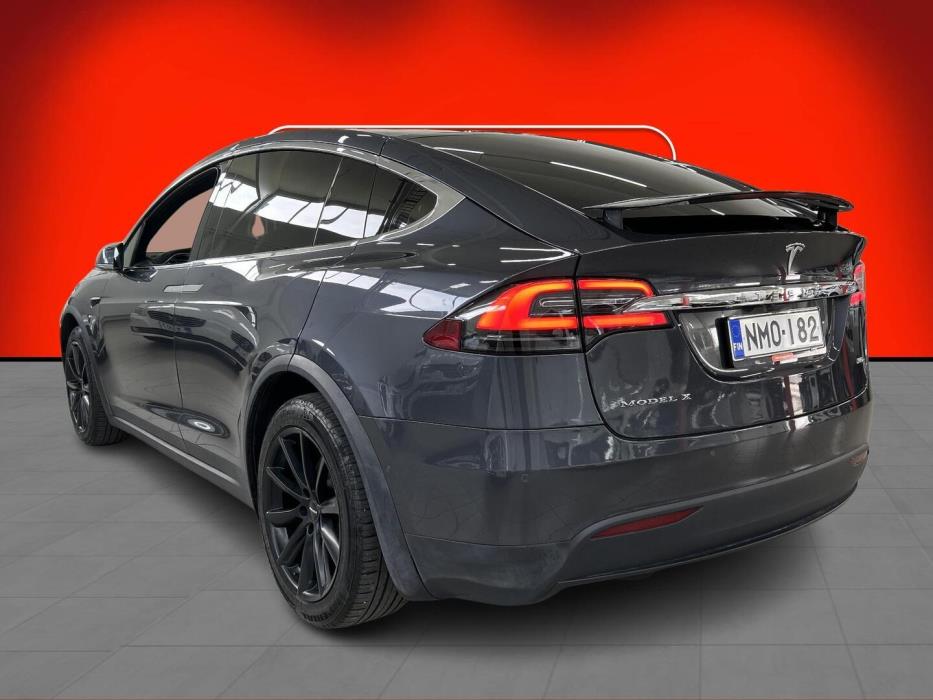 TESLA Model X 2017