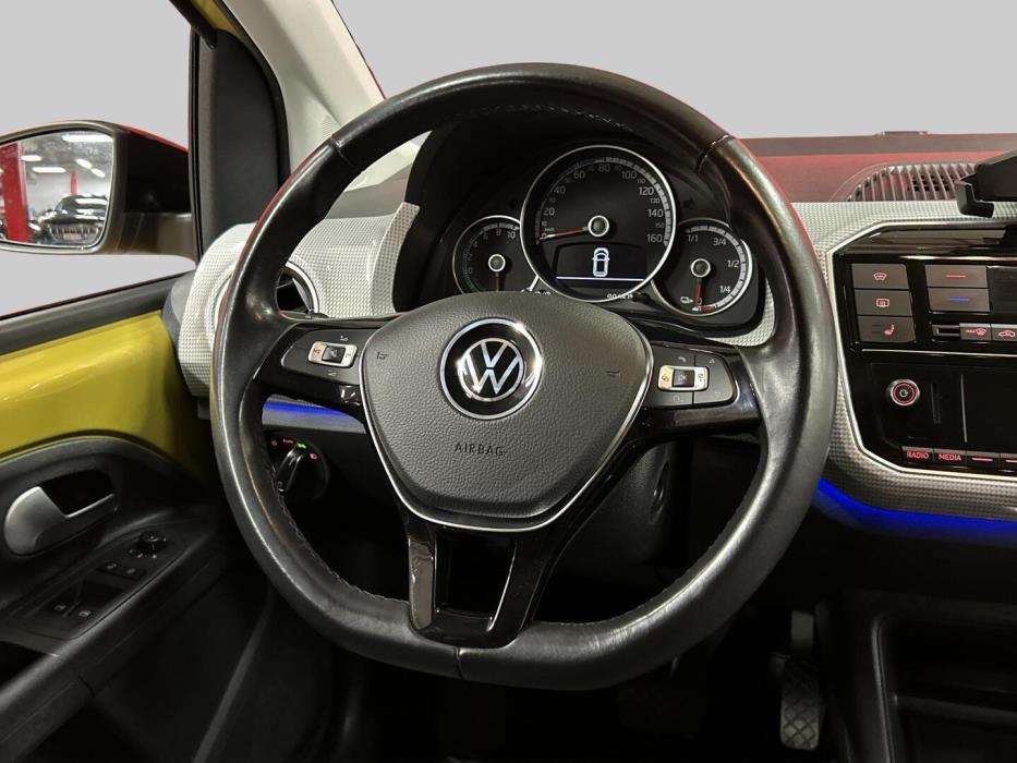 VOLKSWAGEN up! 2020