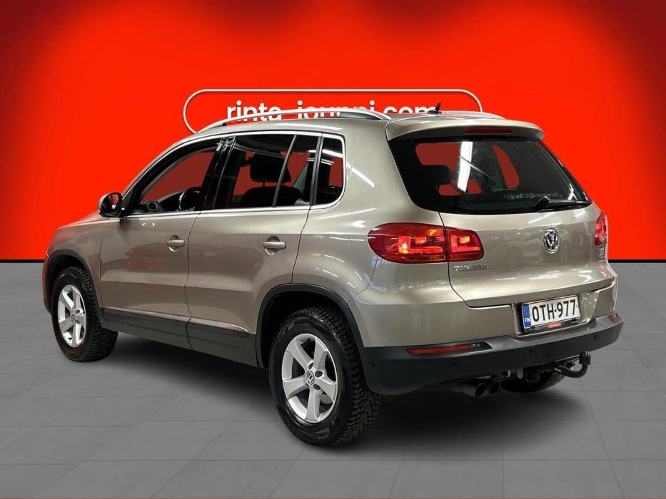 VOLKSWAGEN Tiguan 2012