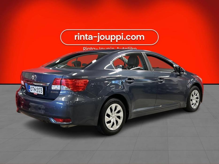 TOYOTA Avensis 2012
