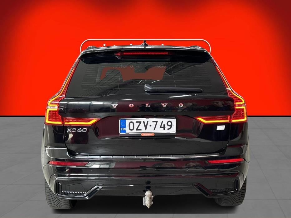 VOLVO XC60 2024
