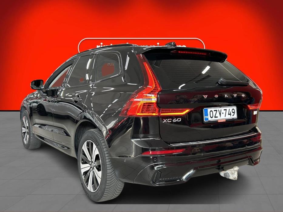 VOLVO XC60 2024