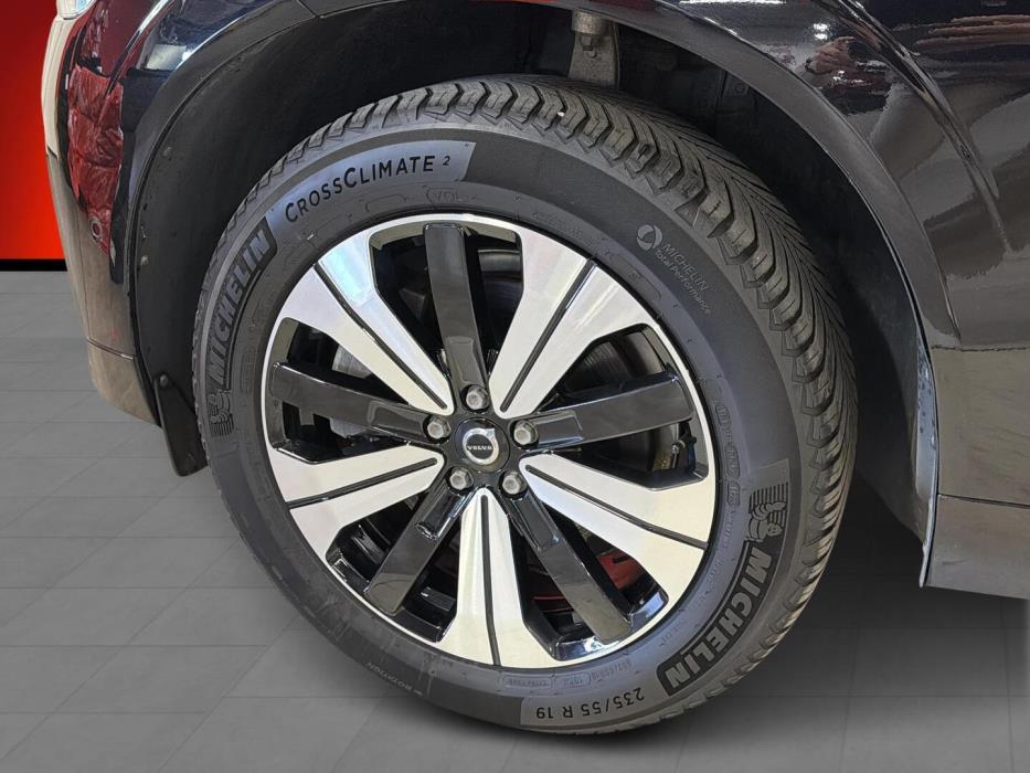 VOLVO XC60 2024